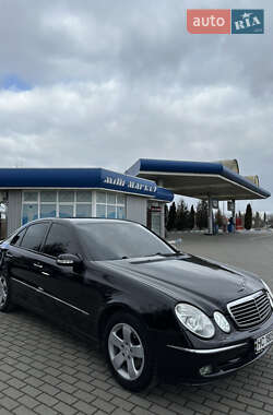 Седан Mercedes-Benz E-Class 2004 в Львове