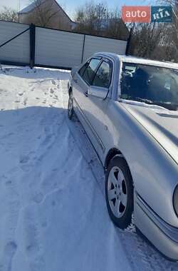 Седан Mercedes-Benz E-Class 1996 в 