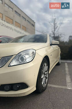 Седан Mercedes-Benz E-Class 2010 в Білій Церкві