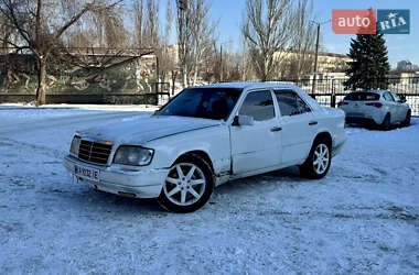 Седан Mercedes-Benz E-Class 1994 в Киеве