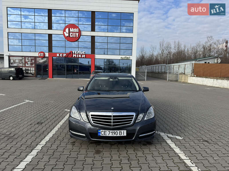 Седан Mercedes-Benz E-Class 2011 в Черновцах