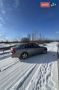 Седан Mercedes-Benz E-Class 2007 в Києві