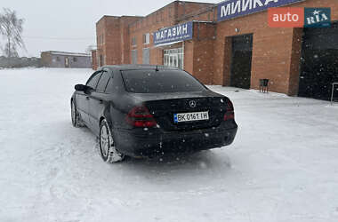 Седан Mercedes-Benz E-Class 2004 в 