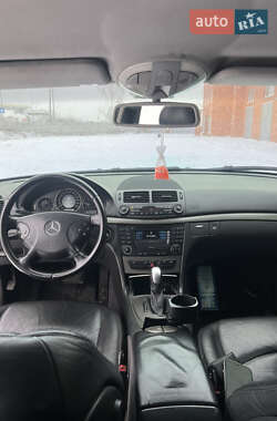Седан Mercedes-Benz E-Class 2004 в 