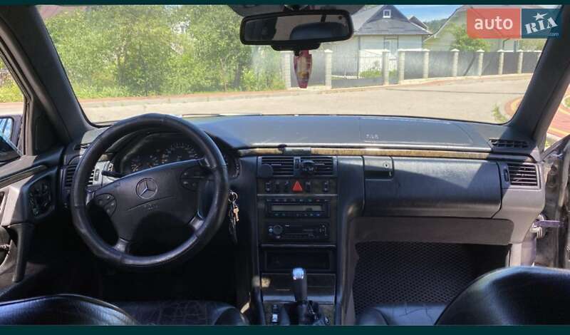 Седан Mercedes-Benz E-Class 1997 в Добротворі