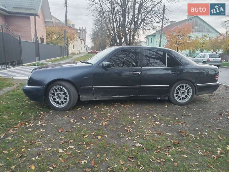 Седан Mercedes-Benz E-Class 1997 в Добротворі