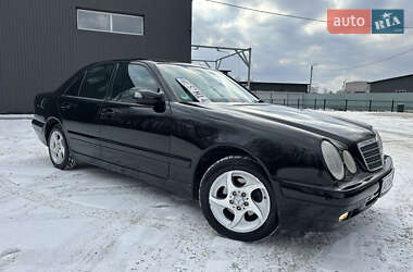 Седан Mercedes-Benz E-Class 2002 в Тернополе