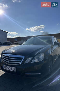 Седан Mercedes-Benz E-Class 2011 в Владимире