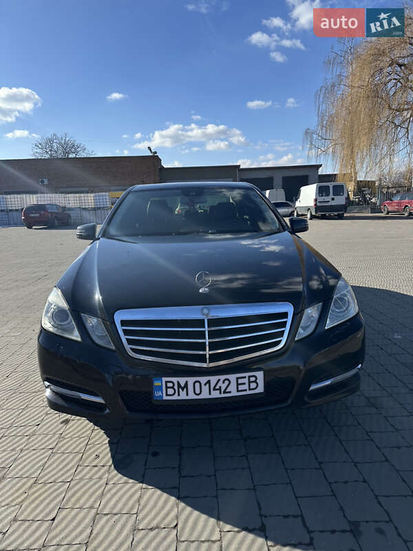 Седан Mercedes-Benz E-Class 2011 в Владимире