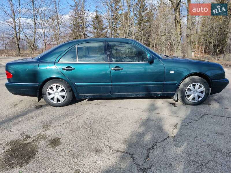 Седан Mercedes-Benz E-Class 1996 в Кельменцах фото 5 Седан Mercedes-Benz E-Class 1996 в Кельменцах