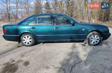 Седан Mercedes-Benz E-Class 1996 в 