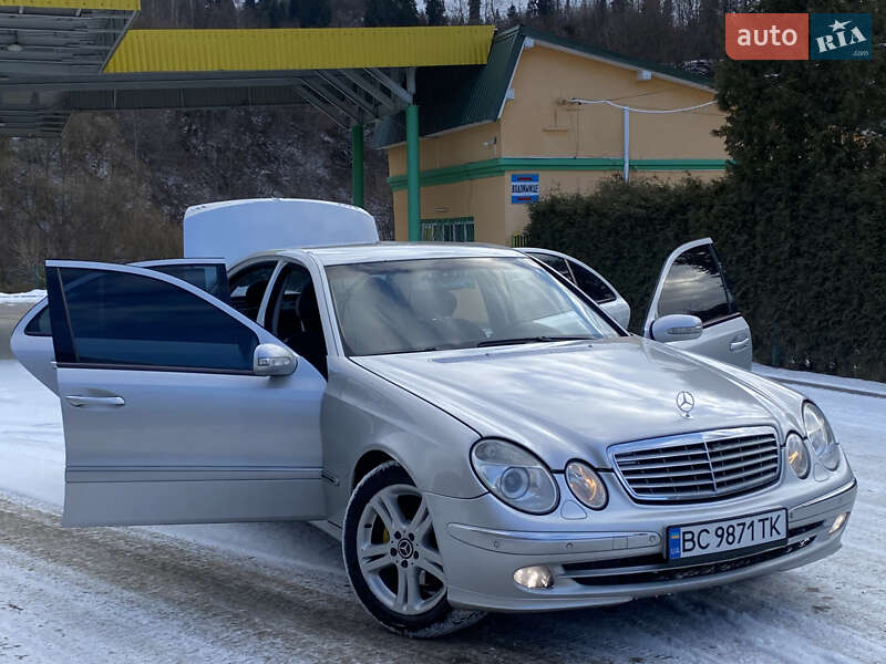 Седан Mercedes-Benz E-Class 2003 в Турке