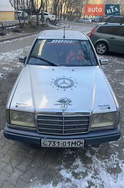 Седан Mercedes-Benz E-Class 1989 в Черновцах