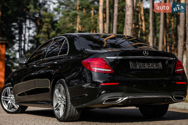Седан Mercedes-Benz E-Class 2016 в Львові