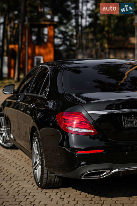 Седан Mercedes-Benz E-Class 2016 в Львові