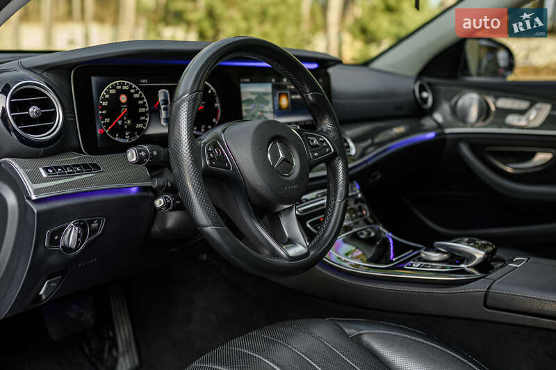 Седан Mercedes-Benz E-Class 2016 в Львові