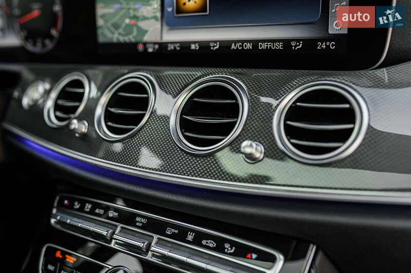 Седан Mercedes-Benz E-Class 2016 в Львові