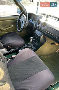 Седан Mercedes-Benz E-Class 1985 в 