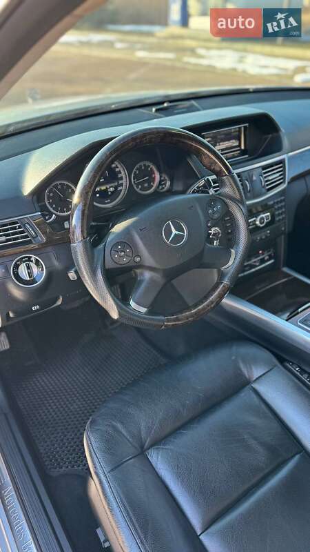 Универсал Mercedes-Benz E-Class 2012 в Житомире