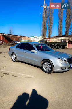 Седан Mercedes-Benz E-Class 2006 в Хмельницком