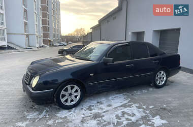 Седан Mercedes-Benz E-Class 1996 в 