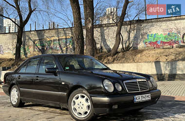 Седан Mercedes-Benz E-Class 1999 в Києві