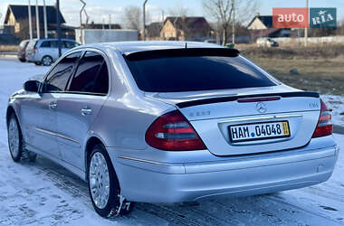 Седан Mercedes-Benz E-Class 2004 в Рівному