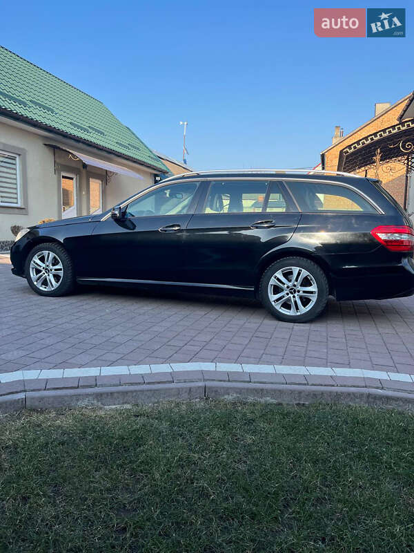 Универсал Mercedes-Benz E-Class 2012 в Львове