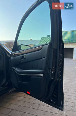 Универсал Mercedes-Benz E-Class 2012 в 
