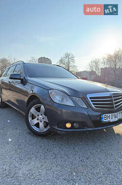 Mercedes-Benz E-Class 2011 Mercedes-Benz E-Class 2011