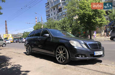 Универсал Mercedes-Benz E-Class 2011 в 