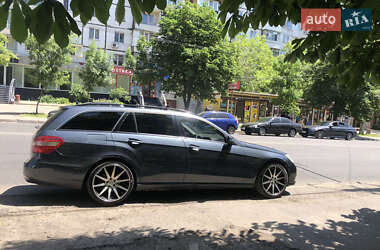 Универсал Mercedes-Benz E-Class 2011 в 