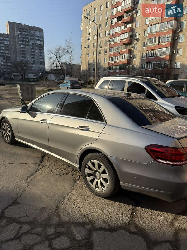 Седан Mercedes-Benz E-Class 2013 в Запоріжжі