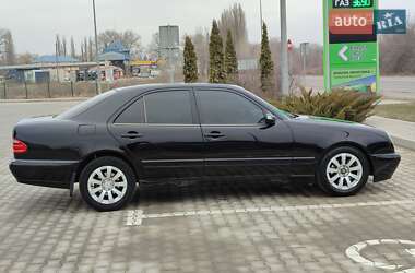 Седан Mercedes-Benz E-Class 2002 в Кам'янець-Подільському