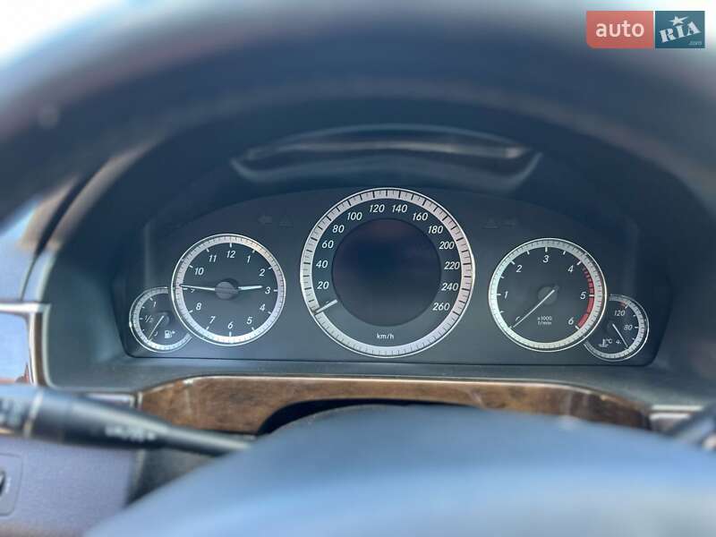 Универсал Mercedes-Benz E-Class 2012 в Хусте