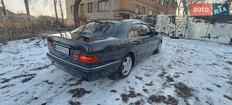 Седан Mercedes-Benz E-Class 1996 в Прилуках