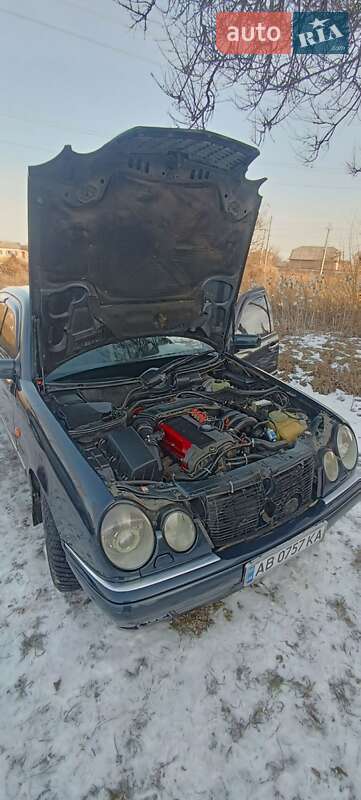 Седан Mercedes-Benz E-Class 1996 в Прилуках