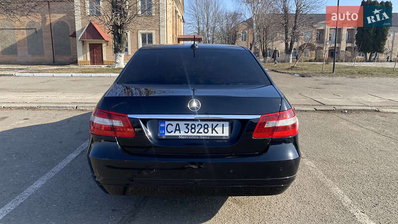 Седан Mercedes-Benz E-Class 2010 в Чернобае