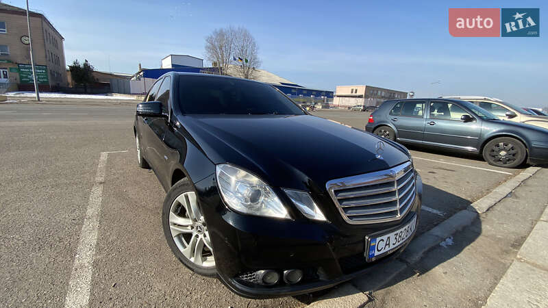 Седан Mercedes-Benz E-Class 2010 в Чернобае