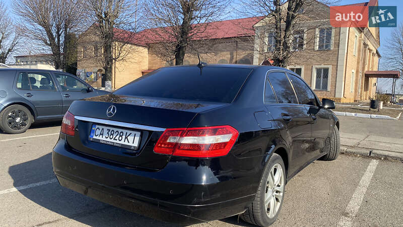 Седан Mercedes-Benz E-Class 2010 в Чернобае