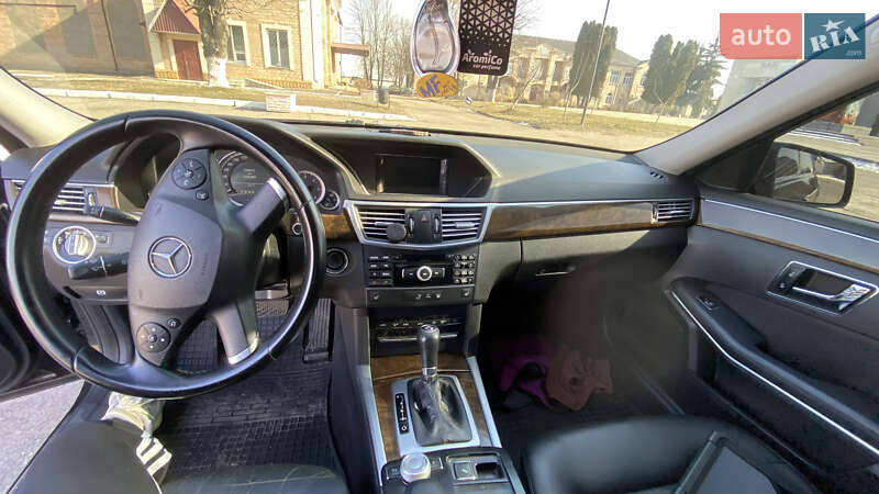 Седан Mercedes-Benz E-Class 2010 в Чернобае