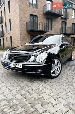 Седан Mercedes-Benz E-Class 2002 в 