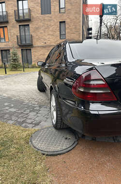 Седан Mercedes-Benz E-Class 2002 в 