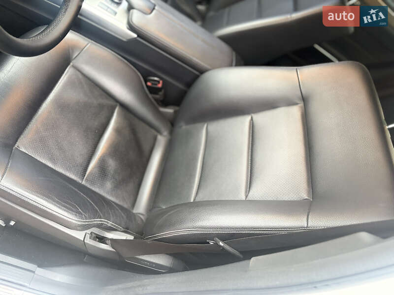 Седан Mercedes-Benz E-Class 2014 в Киеве