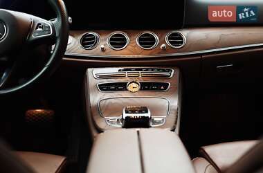 Седан Mercedes-Benz E-Class 2018 в 