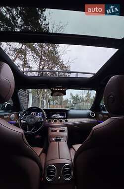 Седан Mercedes-Benz E-Class 2018 в 