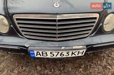 Седан Mercedes-Benz E-Class 1999 в Липовці