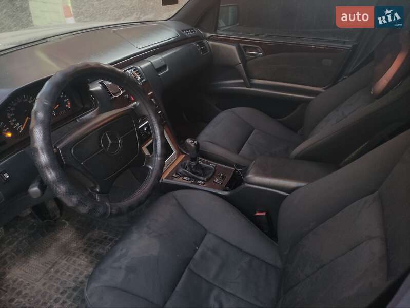 Седан Mercedes-Benz E-Class 1997 в Самборе