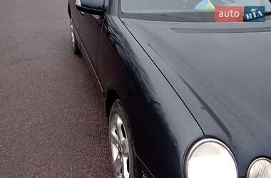 Седан Mercedes-Benz E-Class 2000 в 