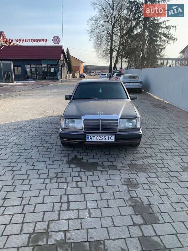 Седан Mercedes-Benz E-Class 1992 в Коломые